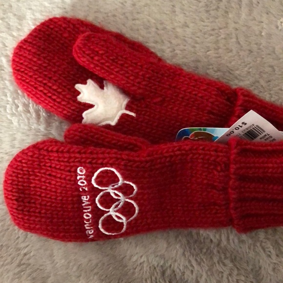 Mittens! - Picture 2 of 3